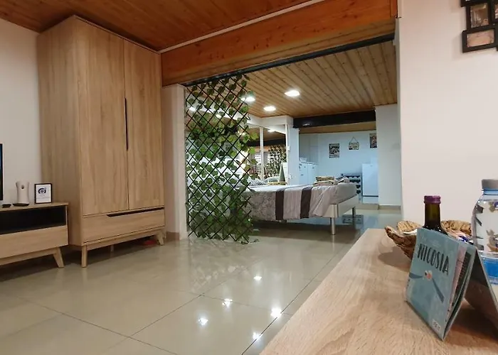 Square * 尼科西亚