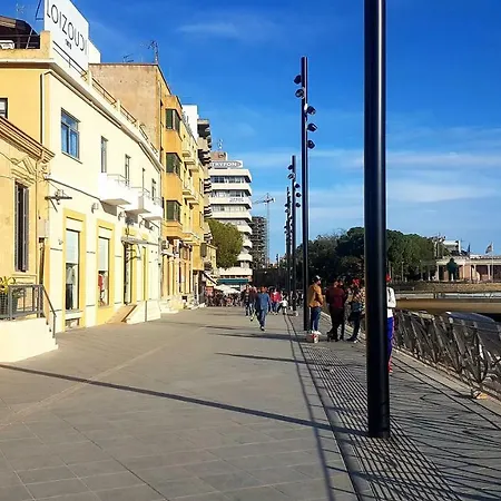 Square شقة نيقوسيا